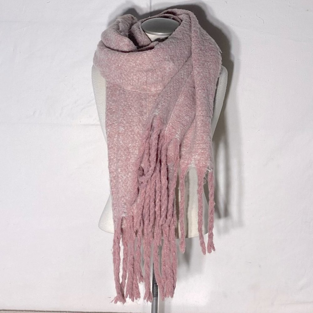 5/$25 Renees Accessories Light Pink Soft Plush Long Scarf With Fringe